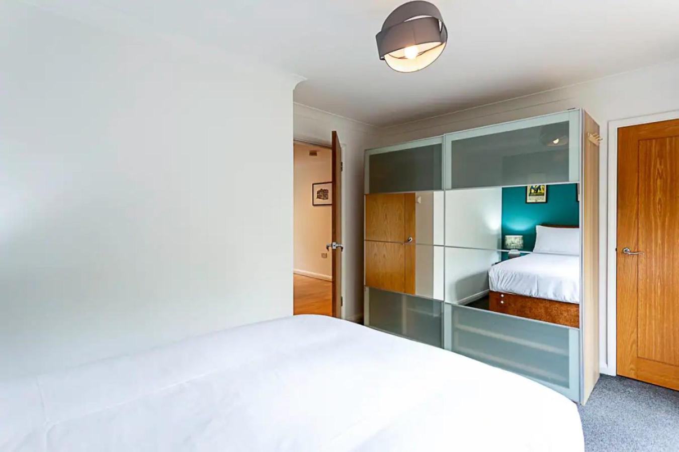 2br , 50