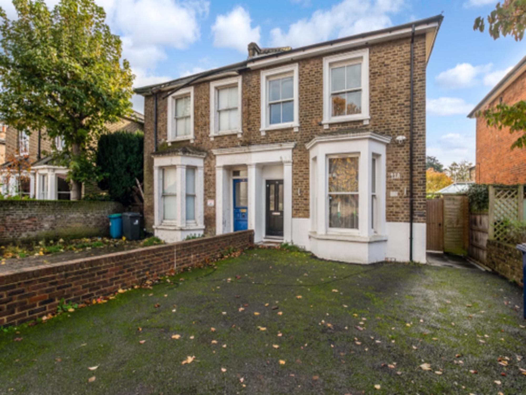 Pass The Keys Ealing Queen Of The Suburbs 2bd Apartment London