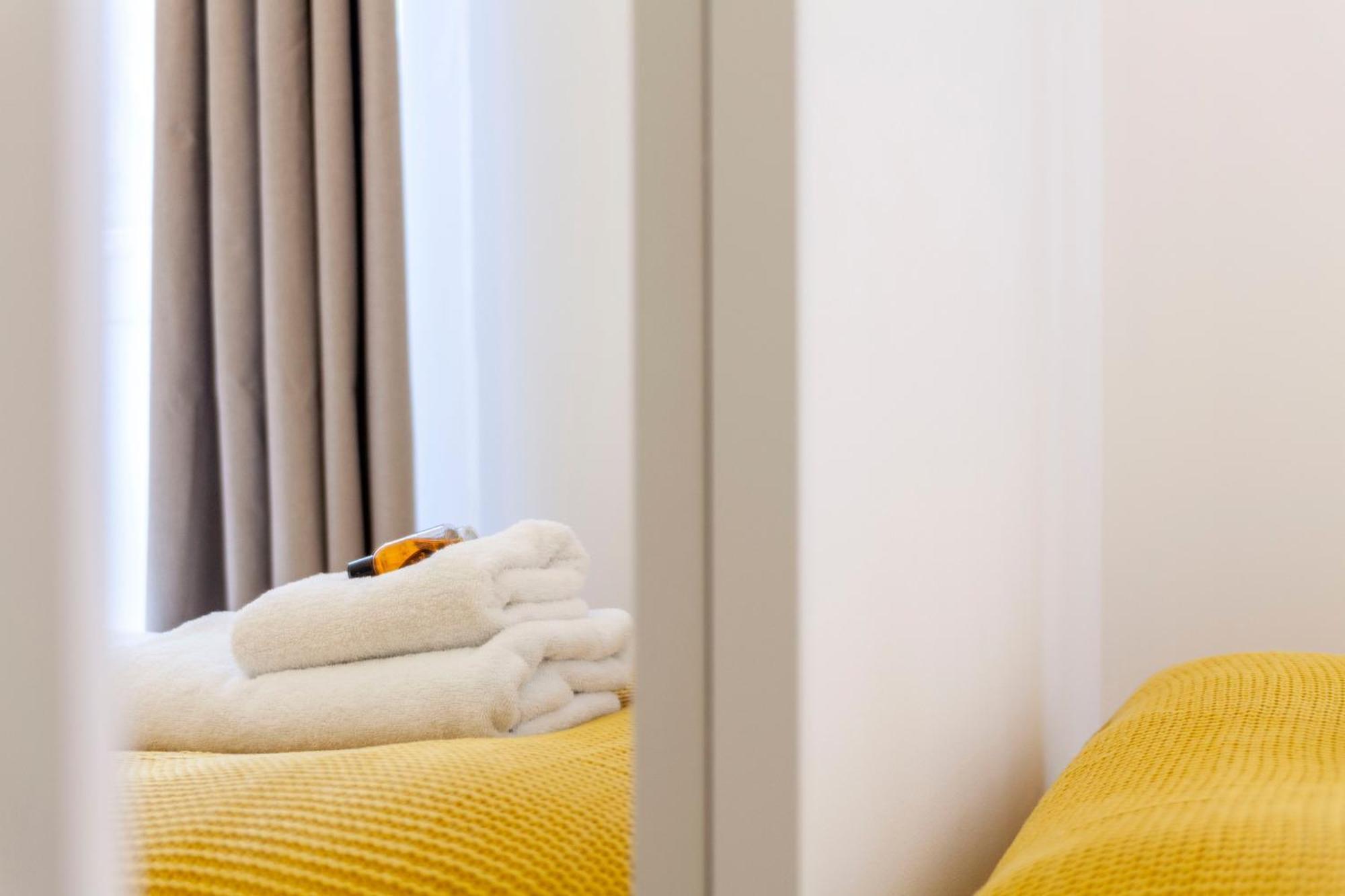 Apartment Bright 2br Flat Off Trendy Chiswick High Road