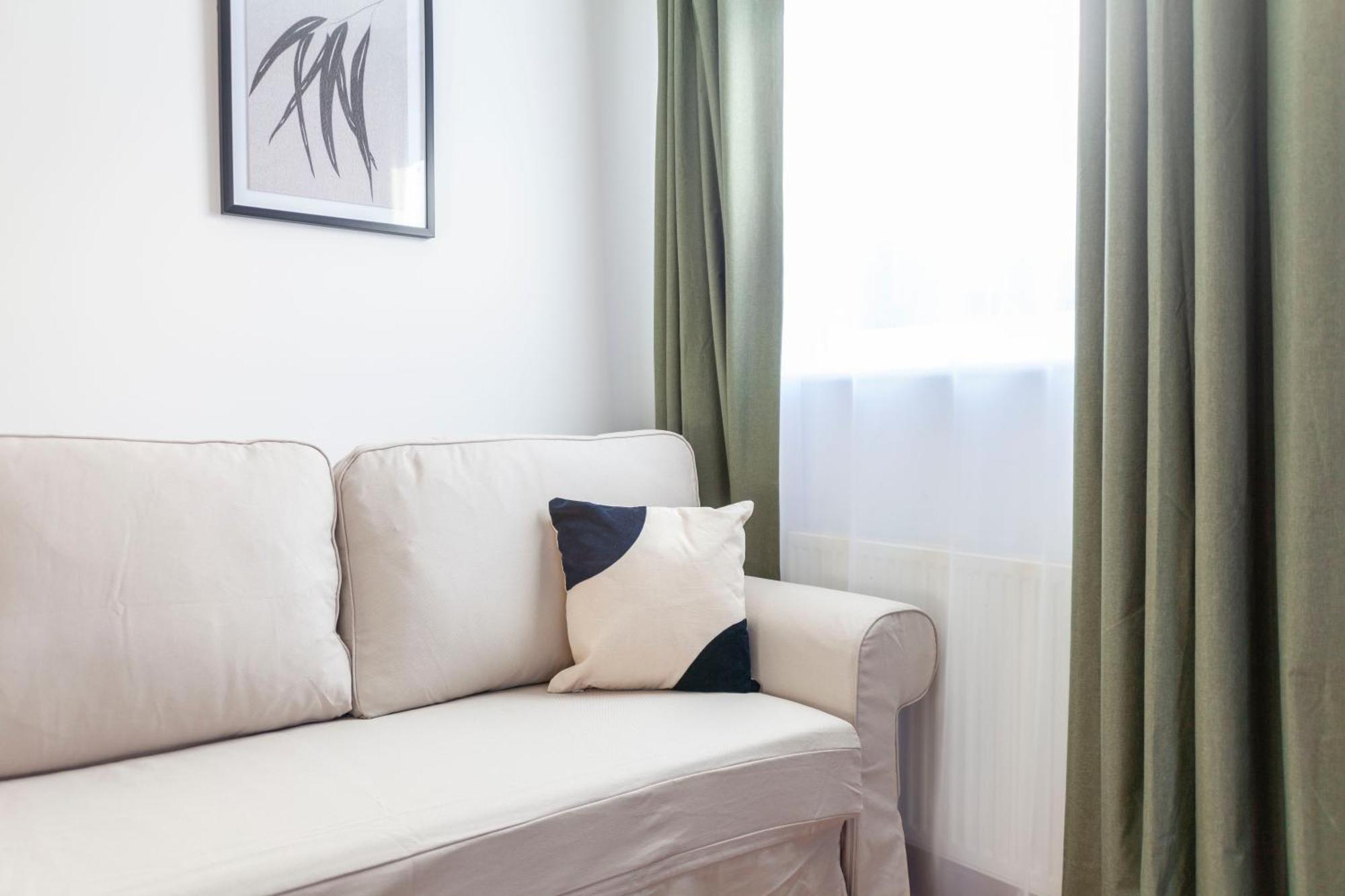 Bright 2br Flat Off Trendy Chiswick High Road
