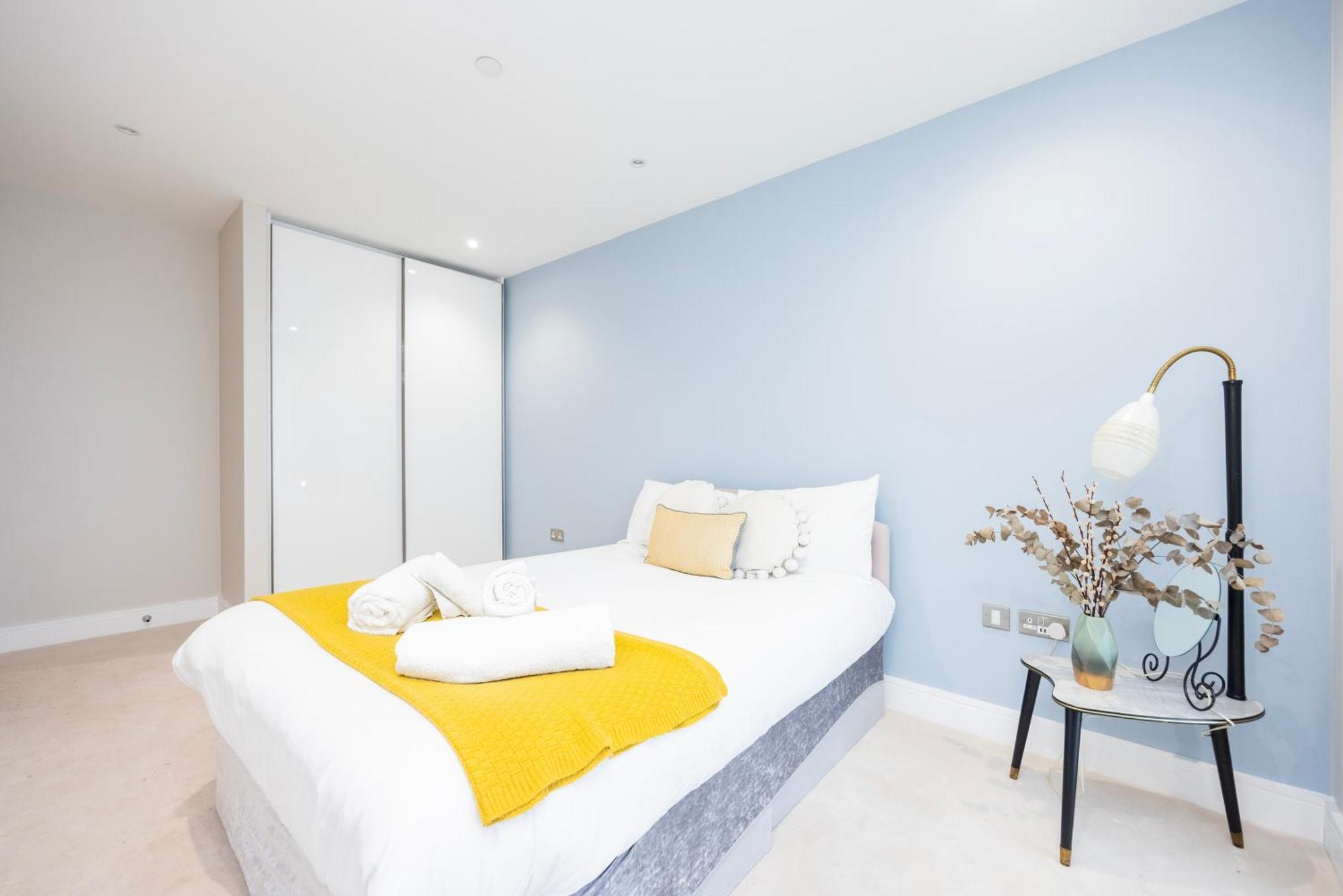 Luxury 1 Bedroom Near Westfield Stratford - 10 Min Walk Apartment *