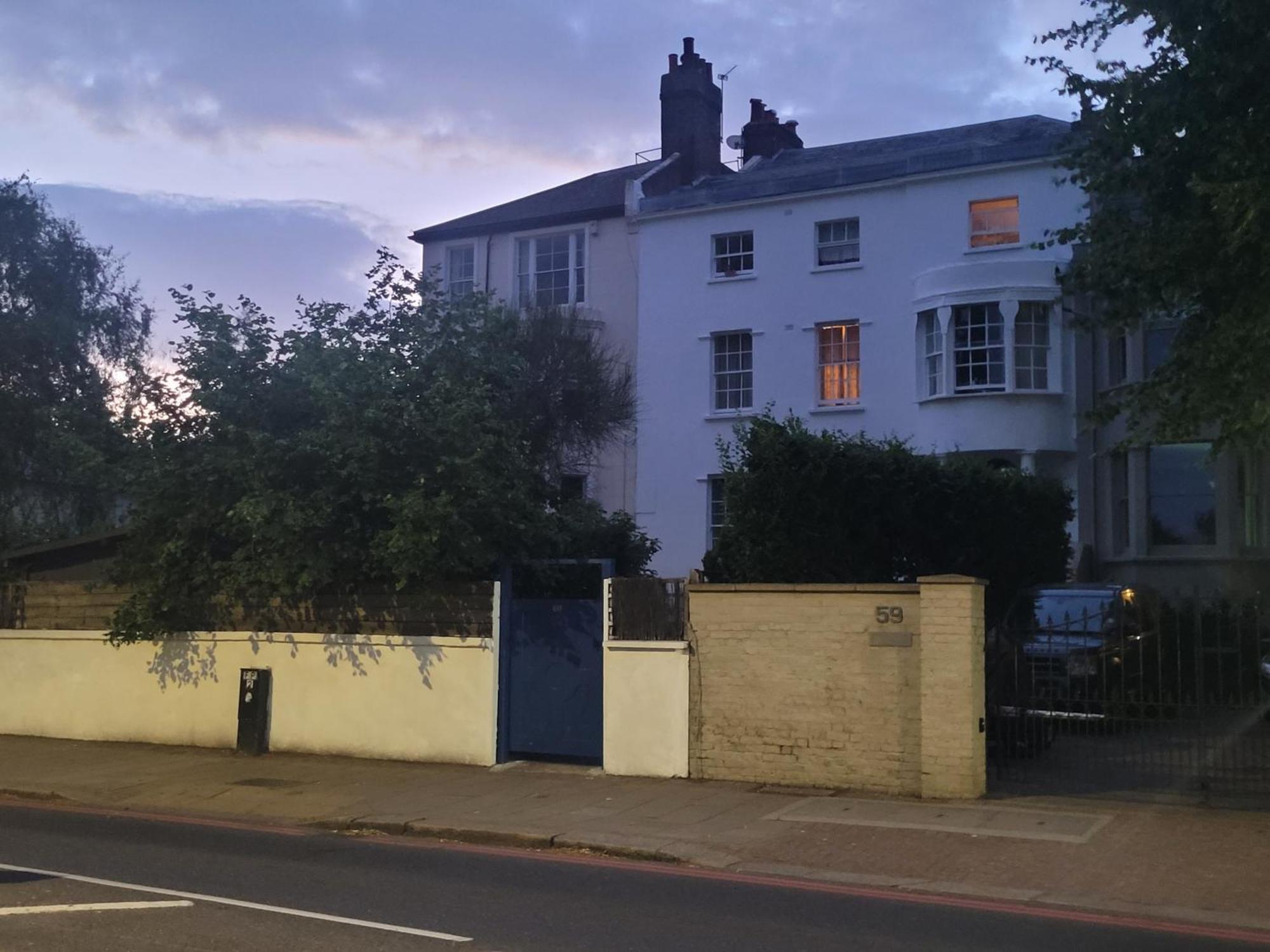 Clapham House Apartment