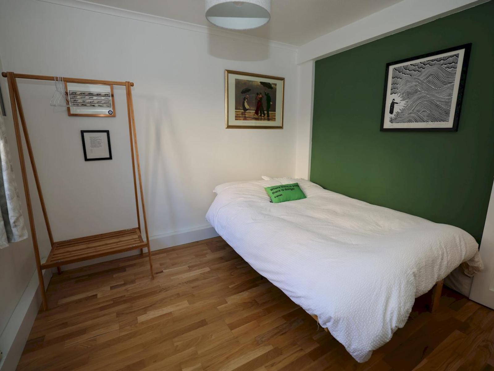 Pass The Keys Charming 2 Bed London
