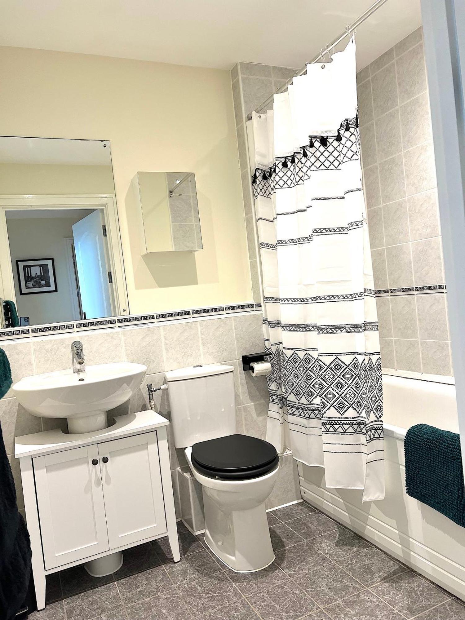 Cloud Nine - Luxe Apartment London
