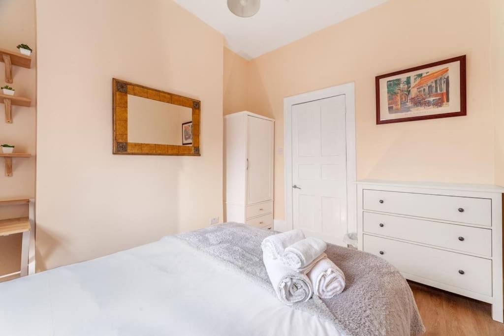 Apartamento Spacious & 3-bed Flat By Popular Waterloo! Londres