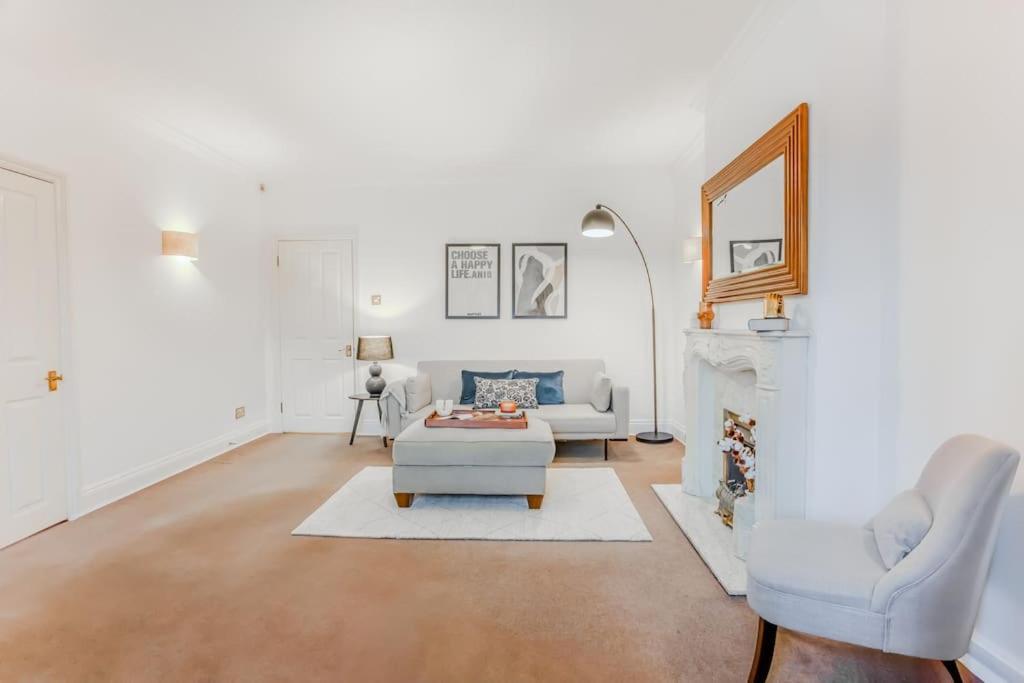 Beautiful 2bed By Hyde Park Apartamento