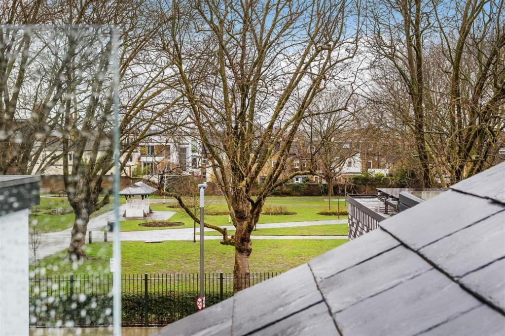 Luxurious Hidden Gem In Wandsworth Apartment *