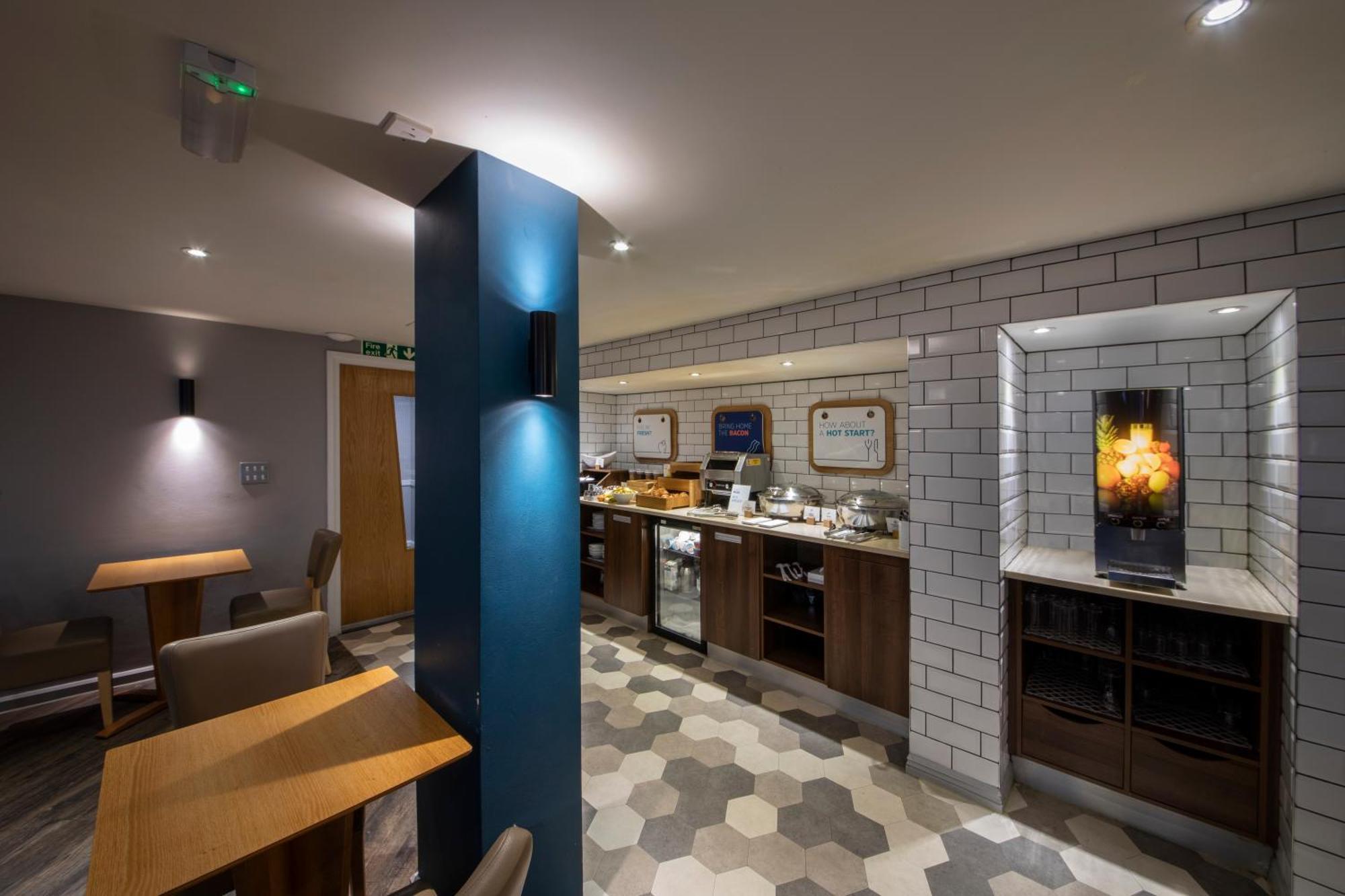 Express Victoria By Ihg London