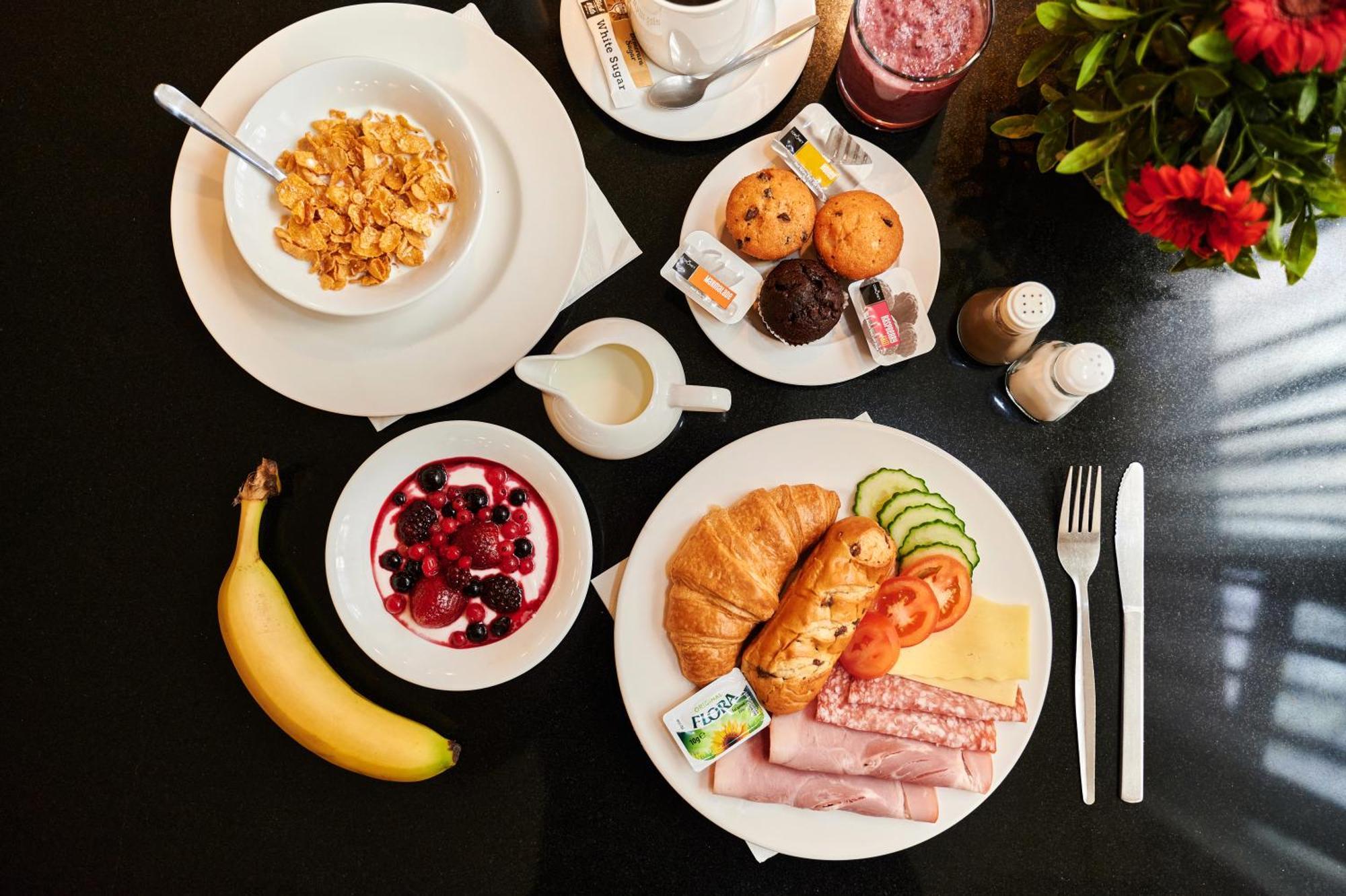 Huttons Hotel, Victoria London