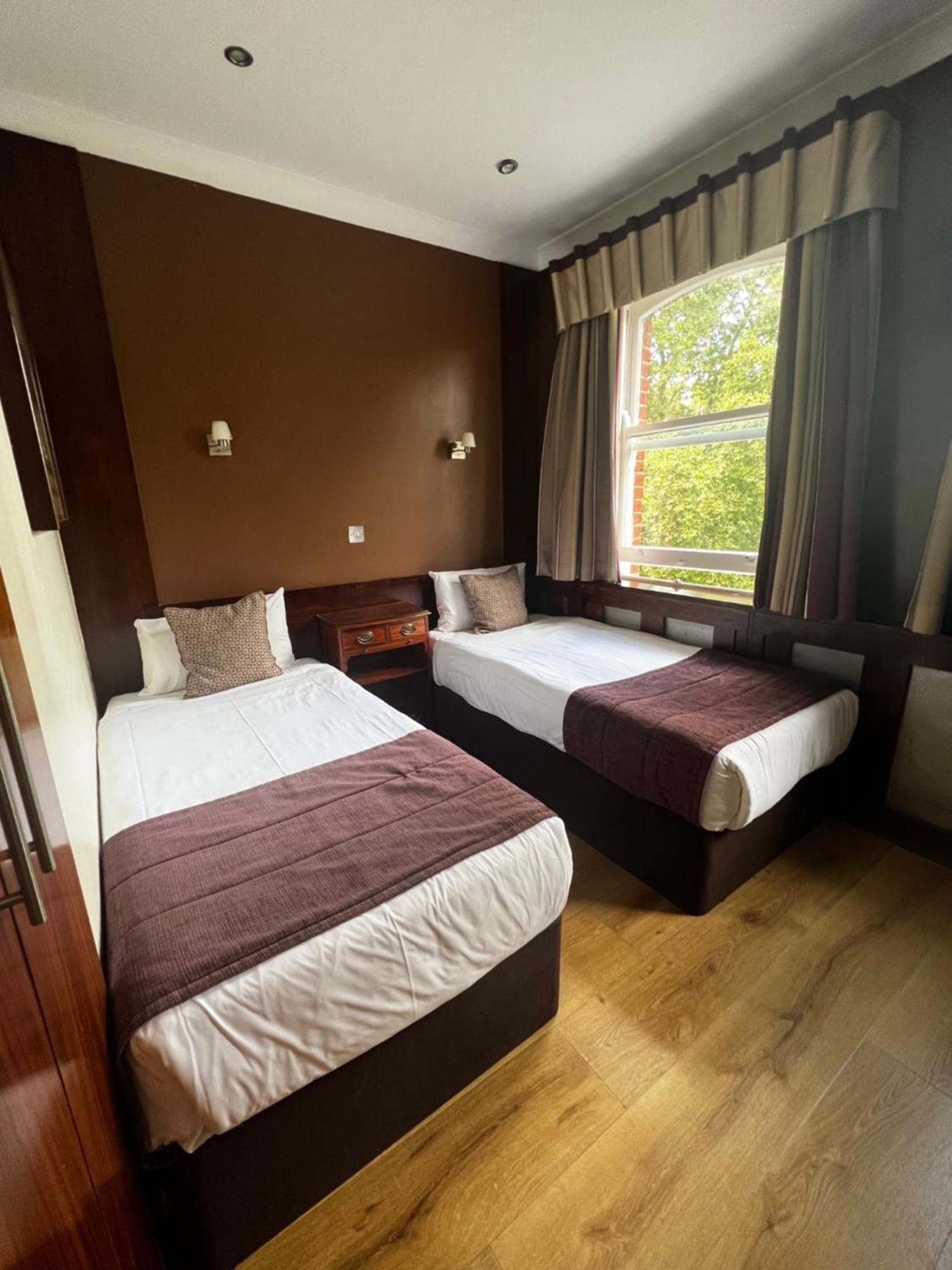 Garden View Hotel 3*