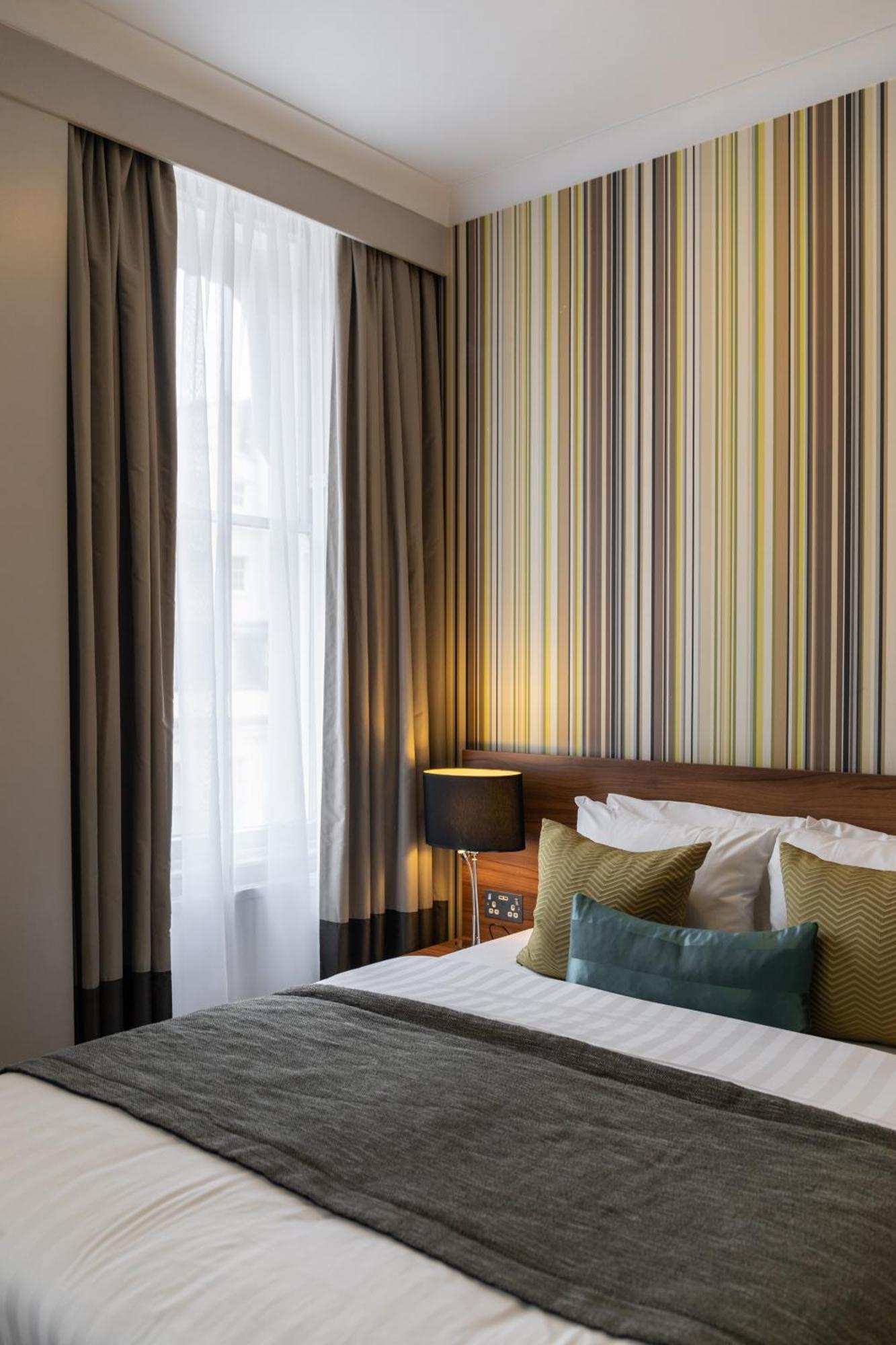 Western Mornington Hyde Park Hotel