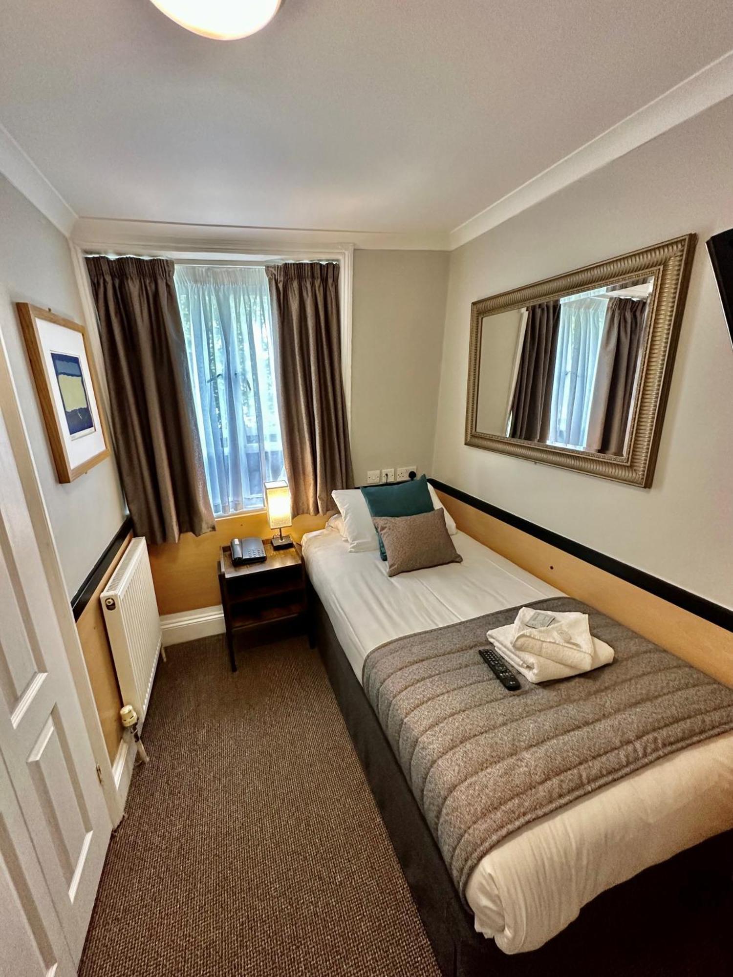 Tudor Court 3* Londres