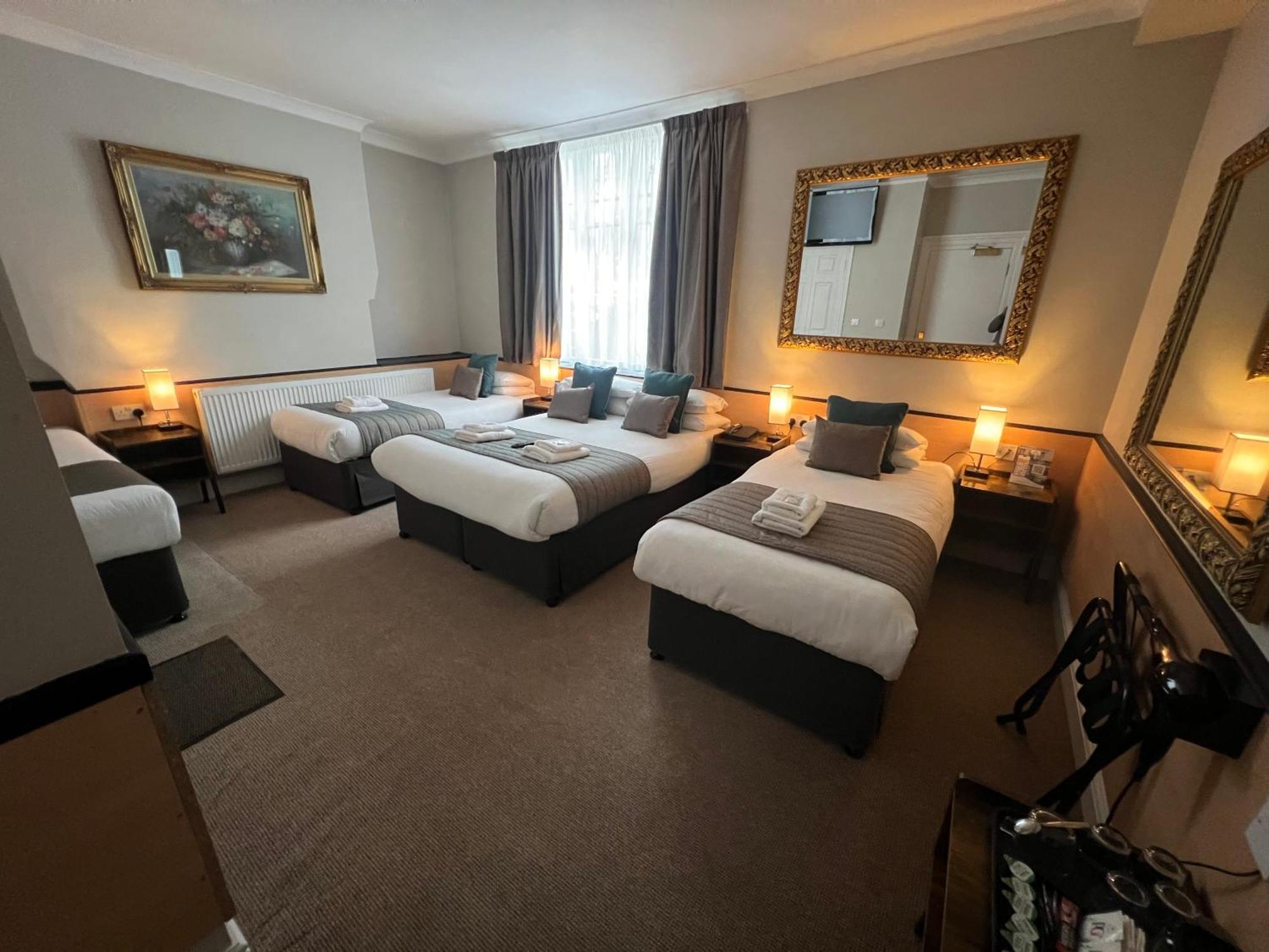 Tudor Court 3* Londres
