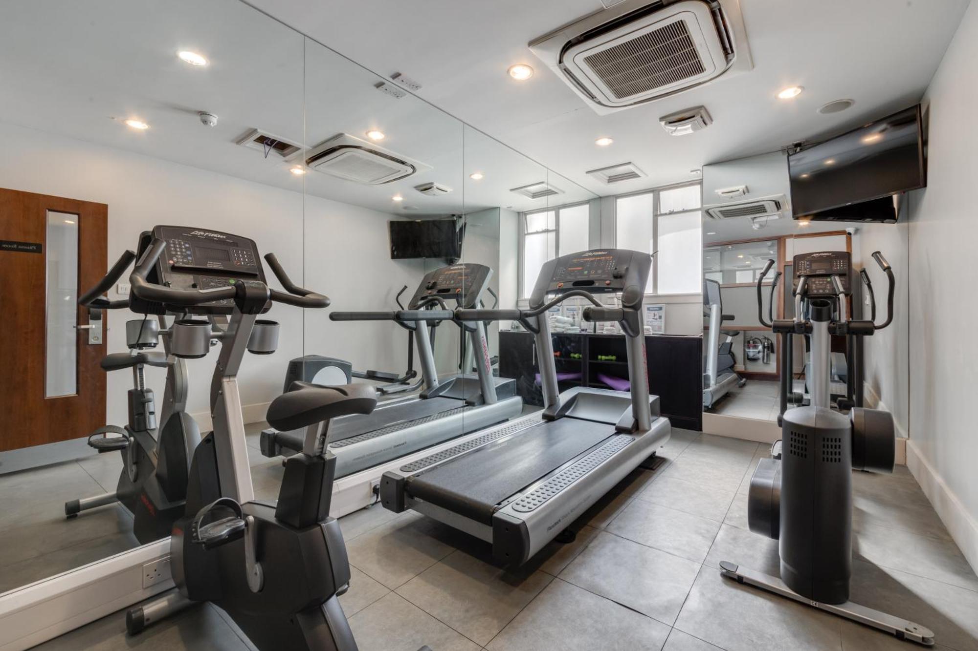 Western Mornington Hyde Park Hotel 4*
