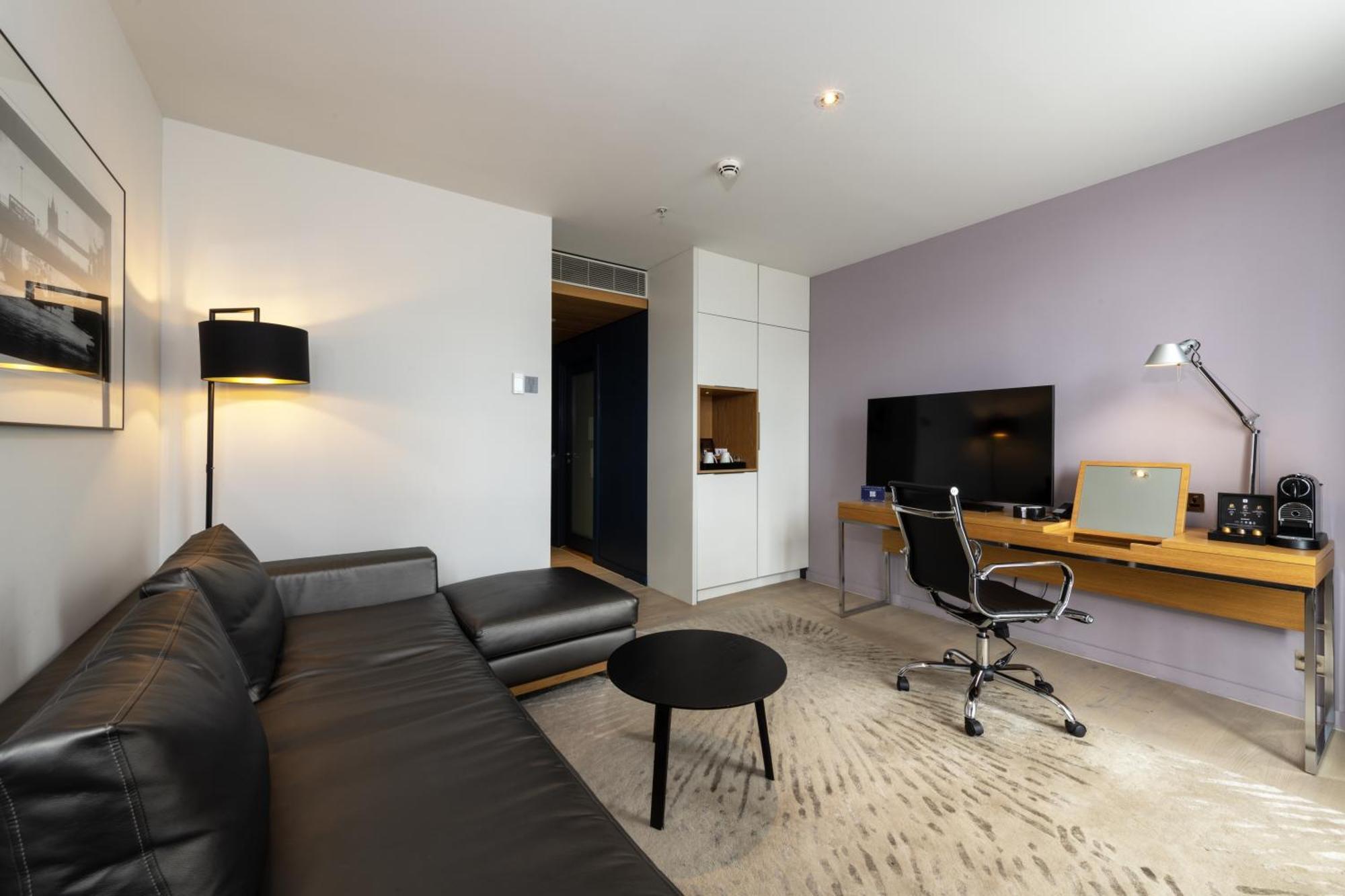 Hotel Apex Of 4*