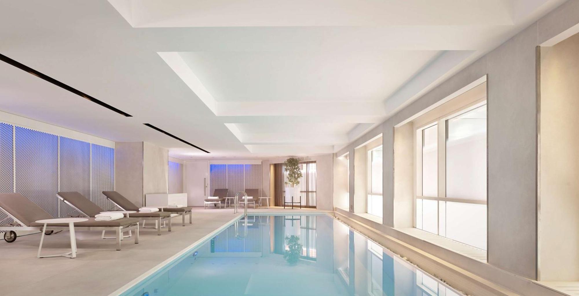 Park Plaza Riverbank