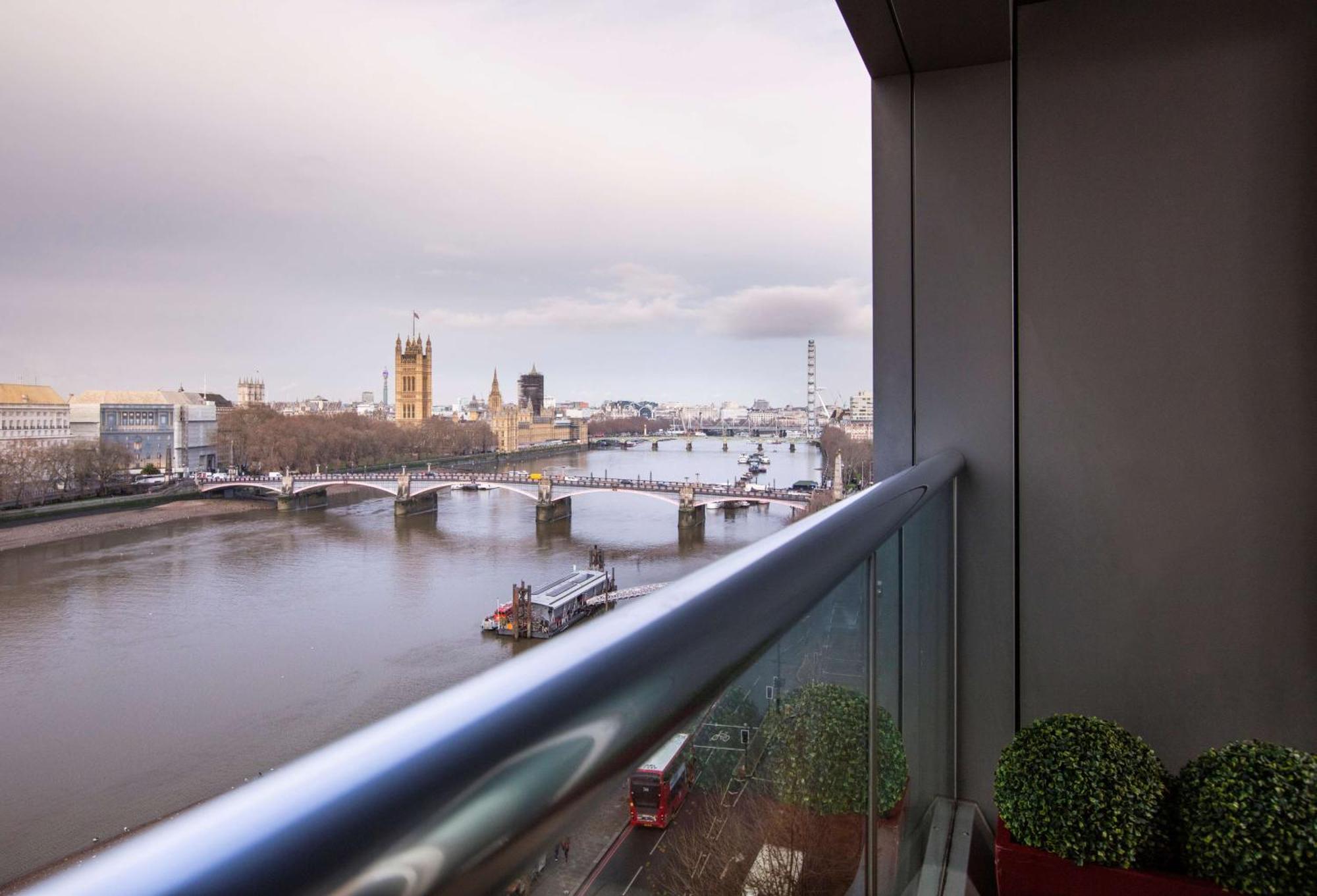 Park Plaza Riverbank 4* Londres