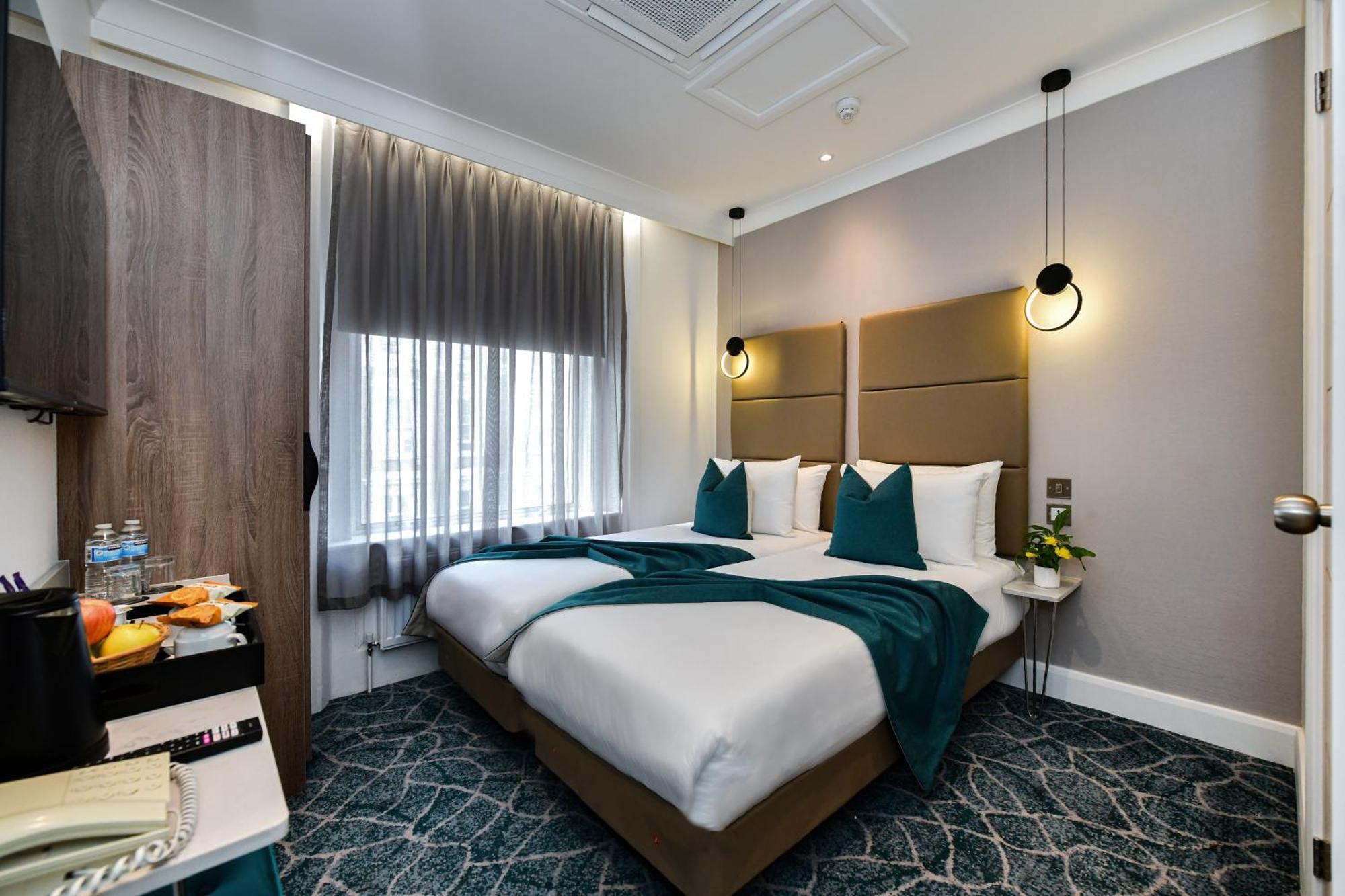 Hotel Queens Park London