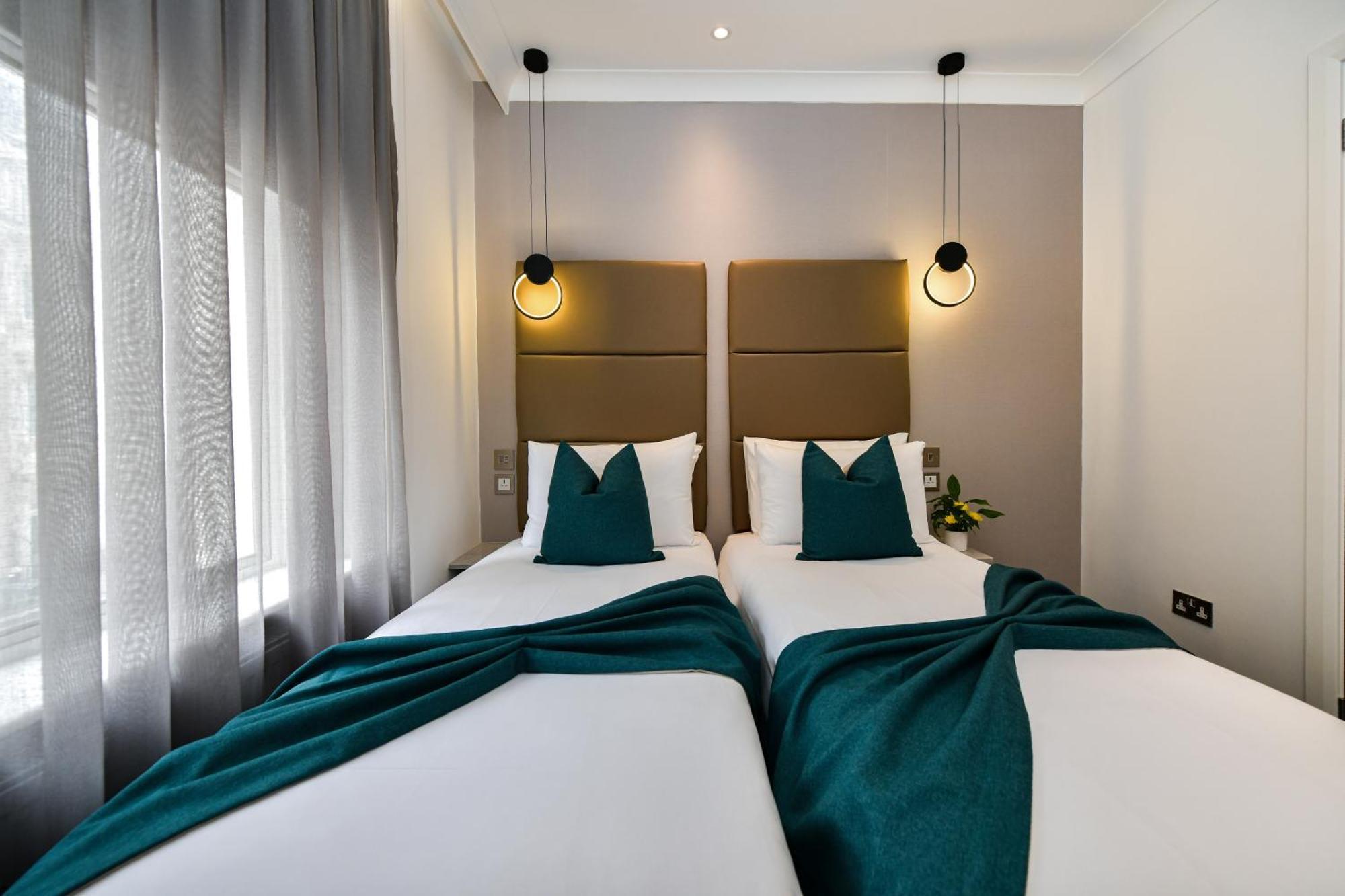 Hotel Queens Park 3*