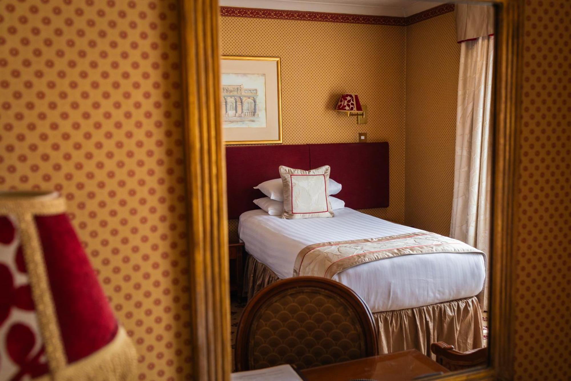 Hotel London Lodge Hotel 3*