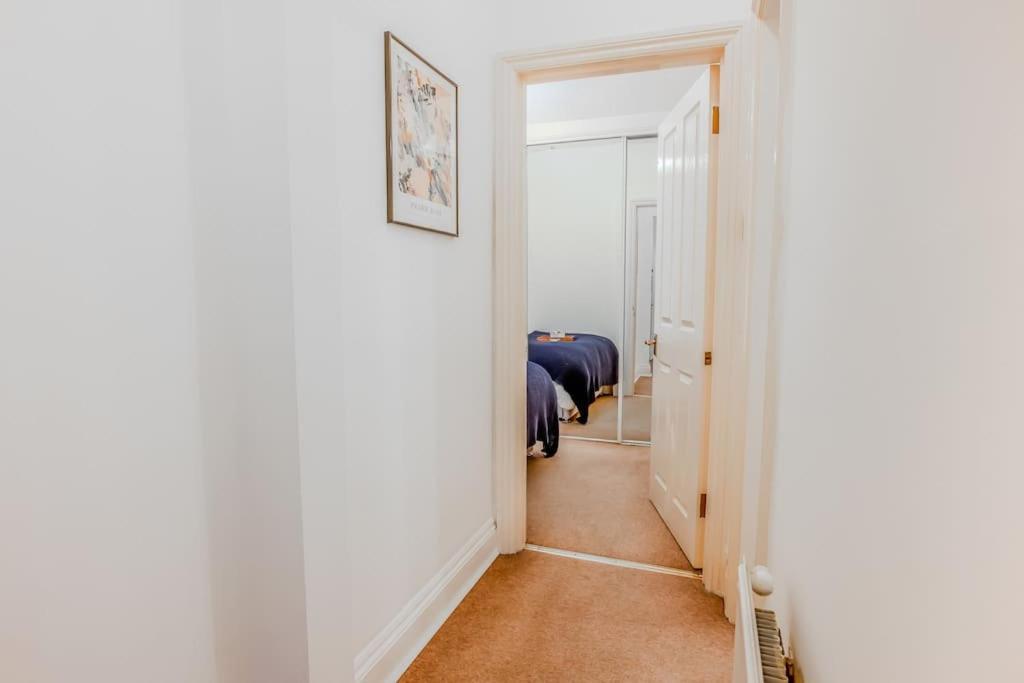 2 Bed Chic Vintage Flat At Bayswater Apartment