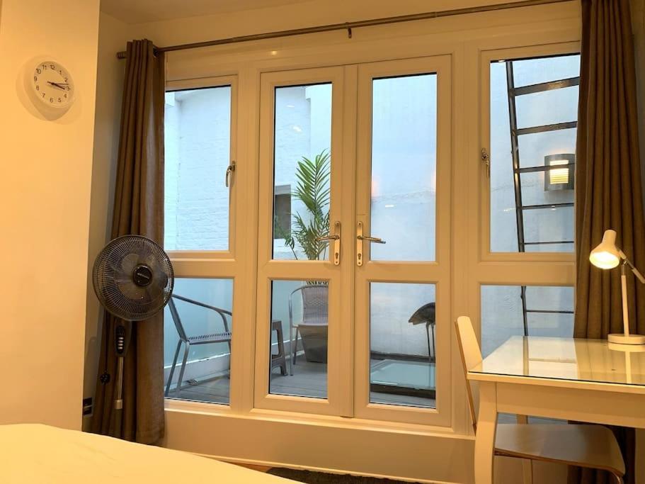 Hyde Park 3bed With Patio As Seen On Tv House Hunters International * London