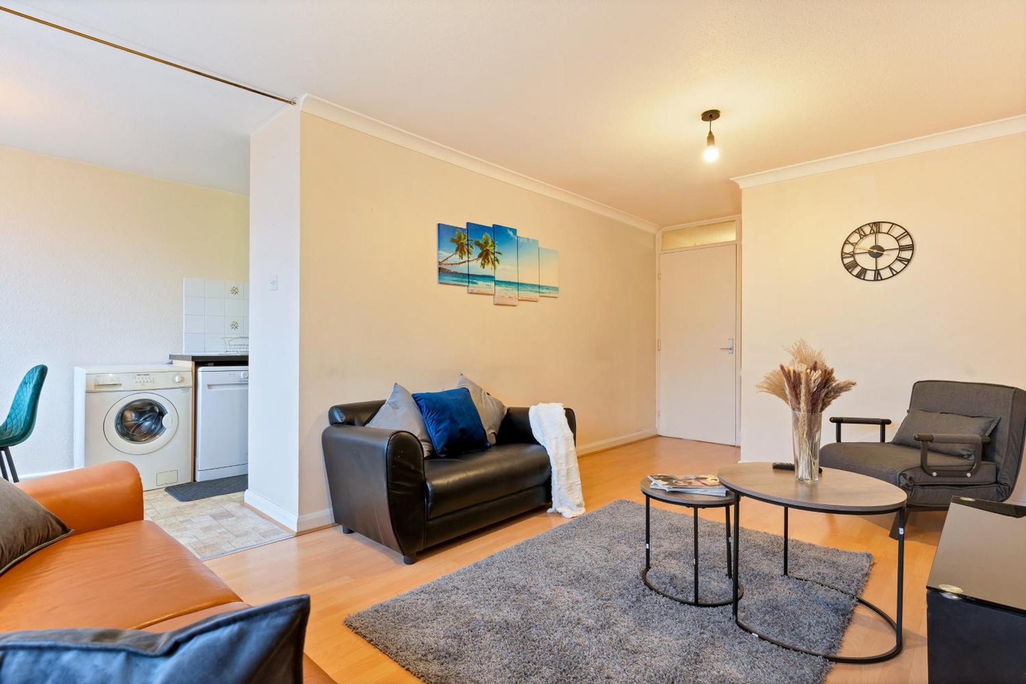 Kensington 3 Bedroom Flat Close2subway * London