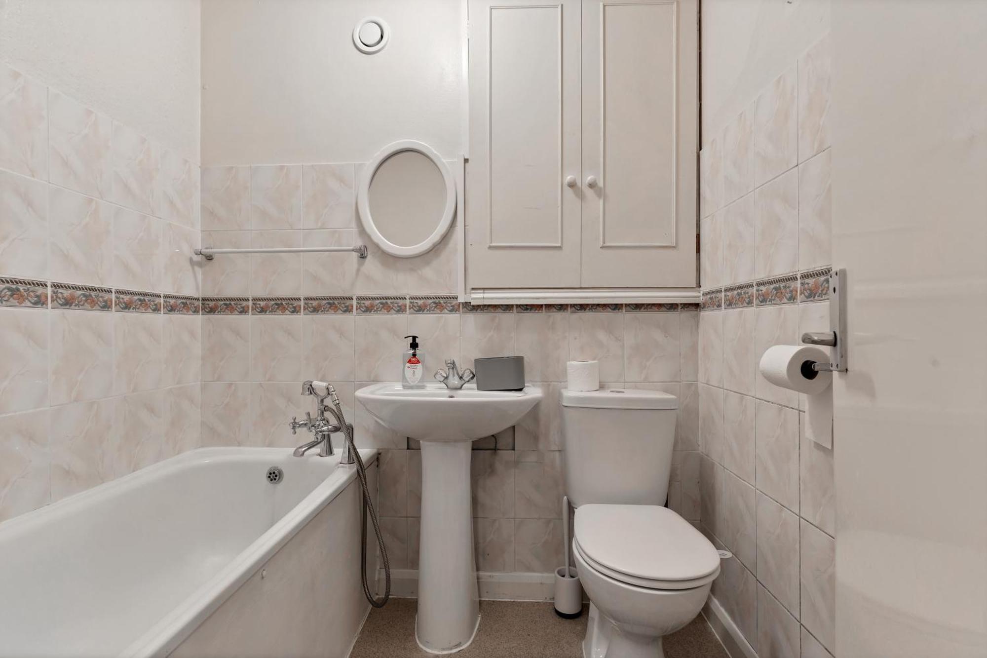 Kensington 3 Bedroom Flat Close2subway Apartment London