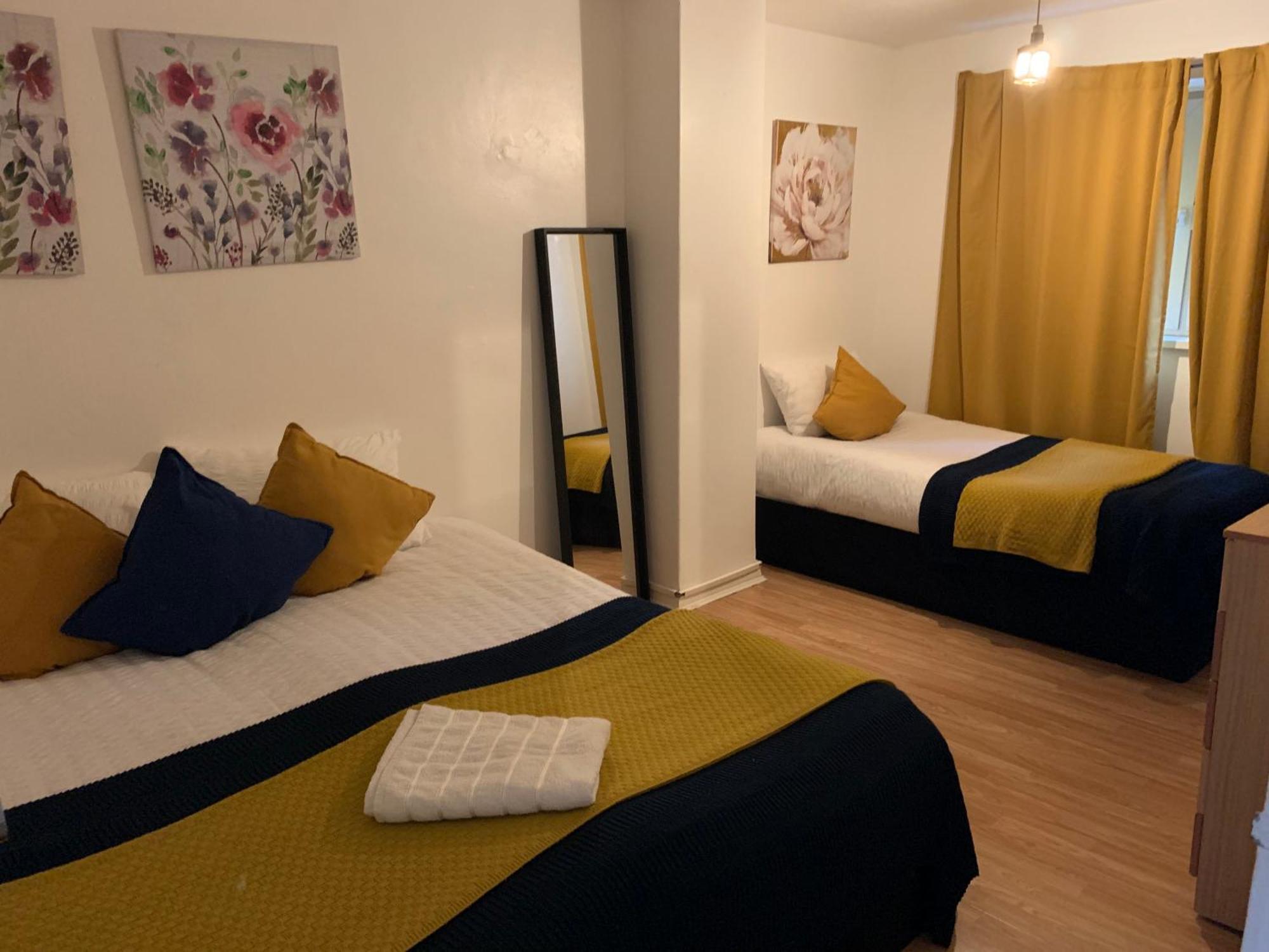 Stratford 3 Bedrooms House, Separate Reception, Close To Abba, Westfield, Olympic Stadium