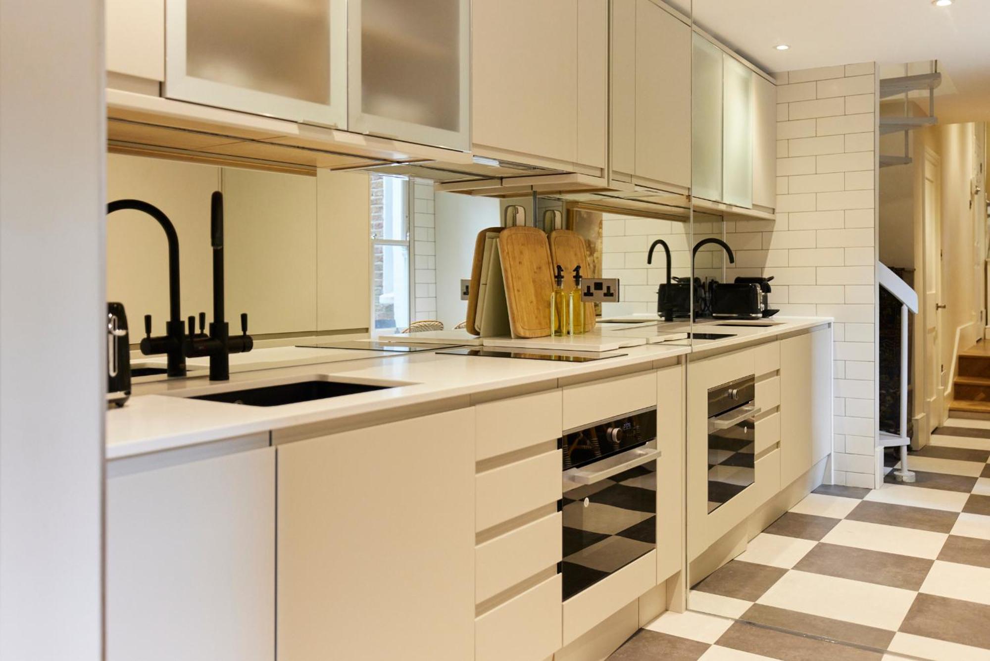 The Designers Kensington - Stylish 1bdr Flat Apartment