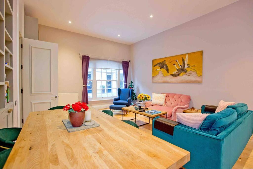 Holiday home 3 Bedroom Modern Townhouse London