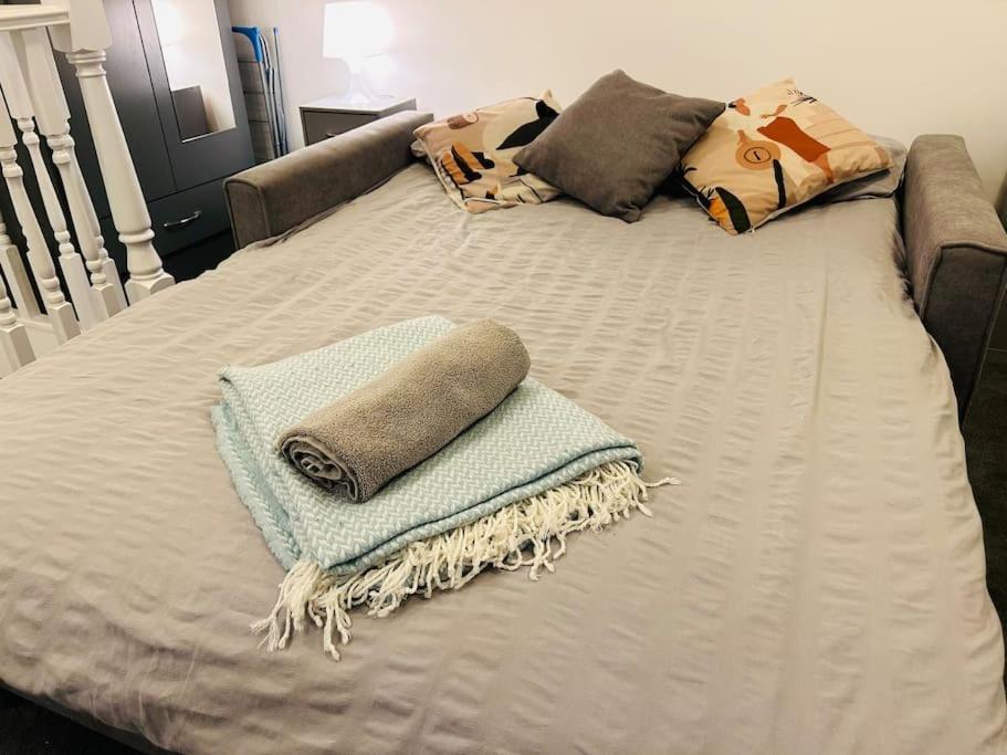 City Studio Escape Near Emirates Apartment *