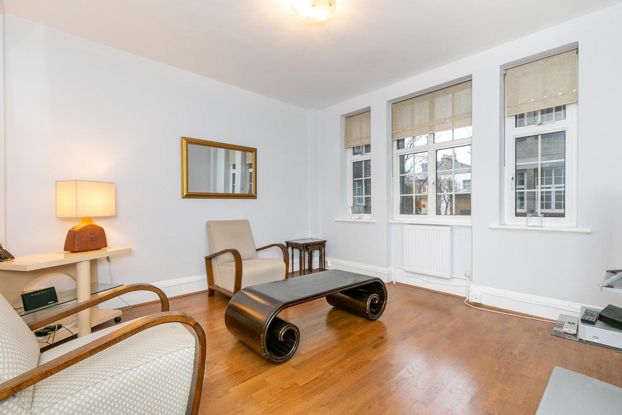 Lovely 1-bed In Apartamento *