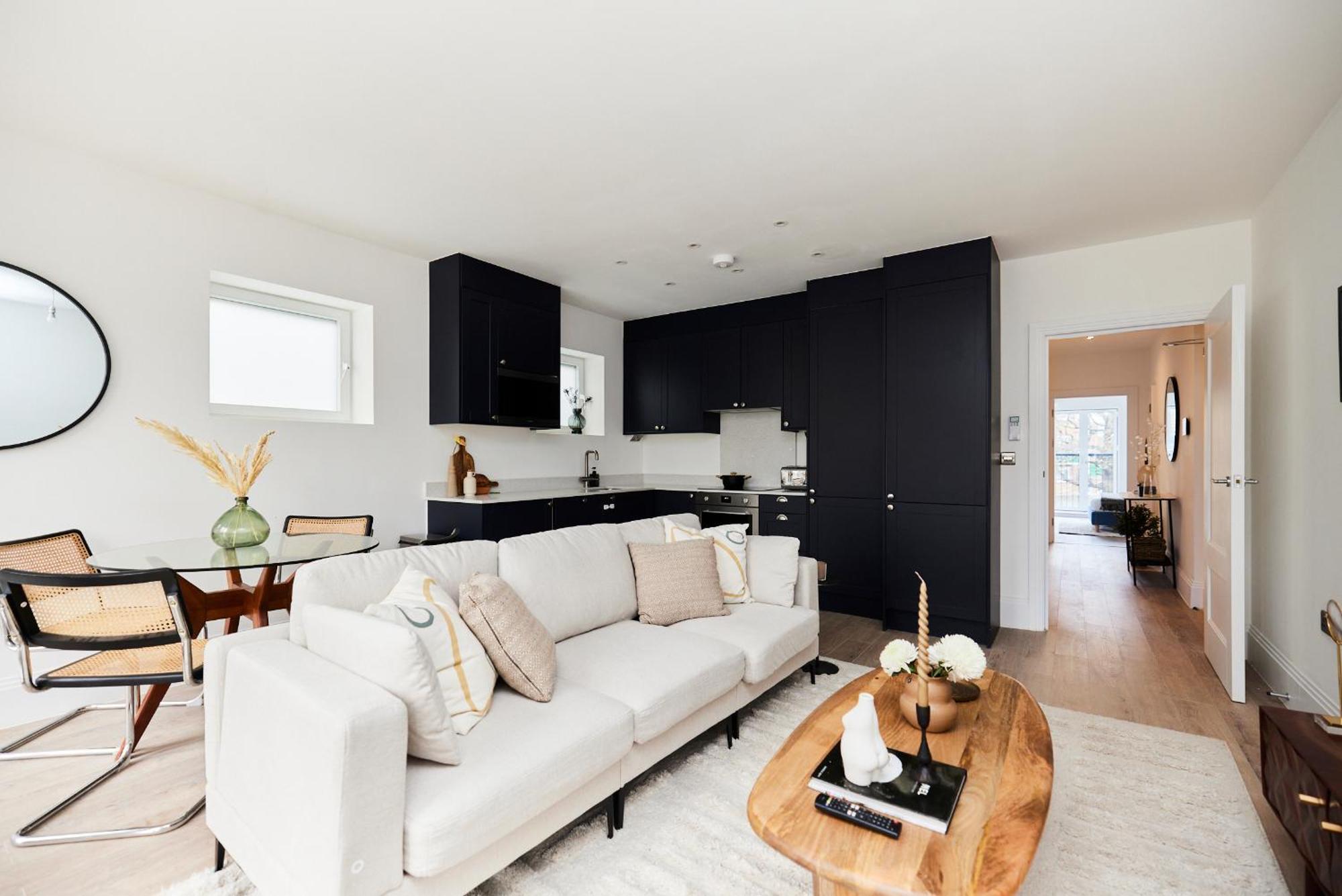 The Wembley Park Gem - Lovely 2bdr Flat With Balcony London