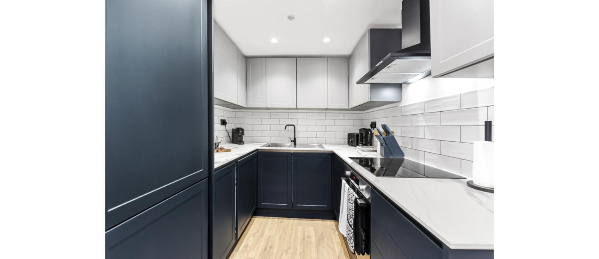Calling: 2br Flat With Chic Flair Apartment *