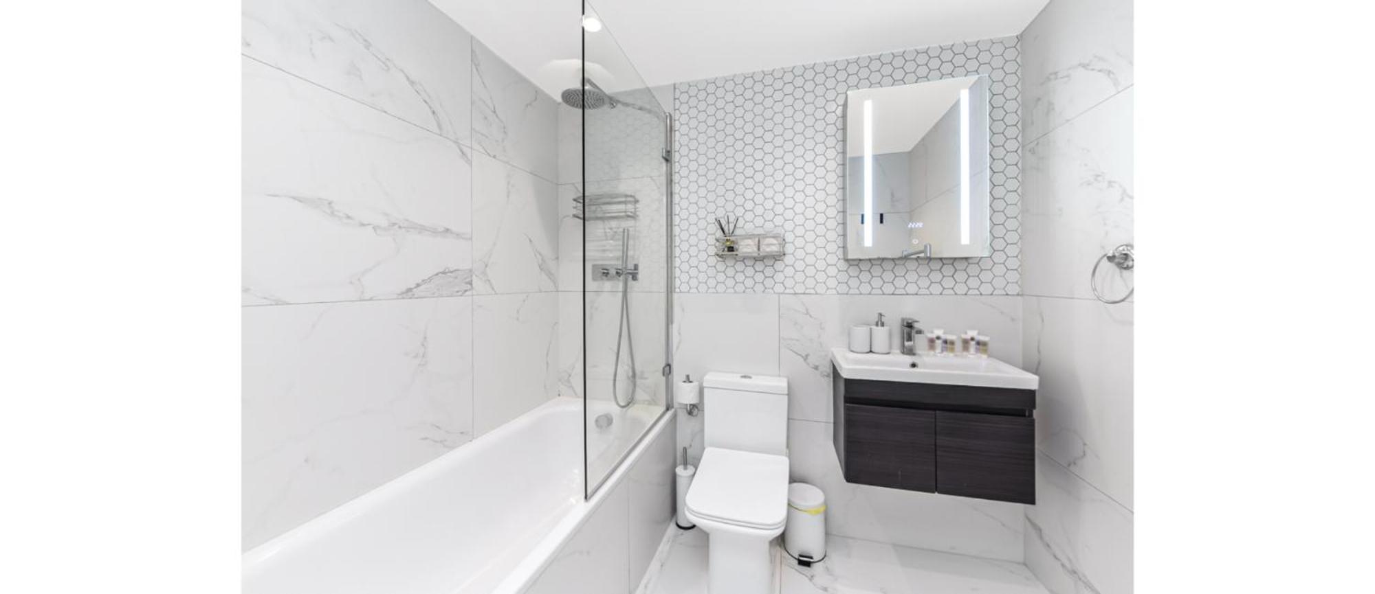 Apartment Calling: 2br Flat With Chic Flair