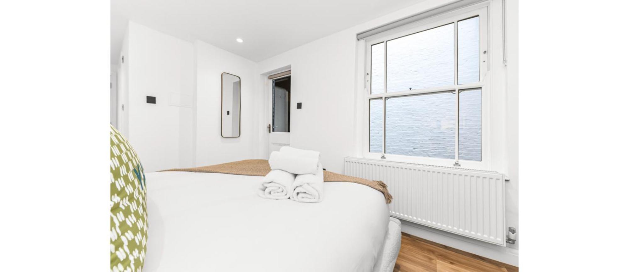 Apartment Calling: 2br Flat With Chic Flair London