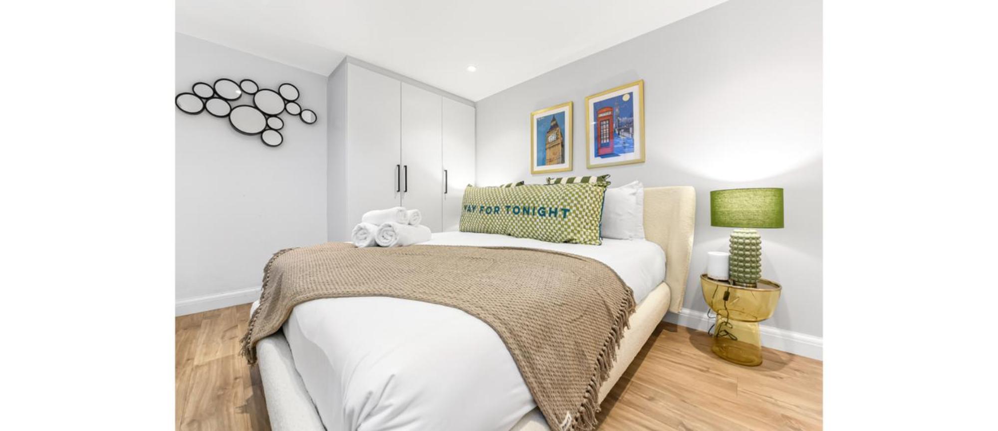 Calling: 2br Flat With Chic Flair Apartment