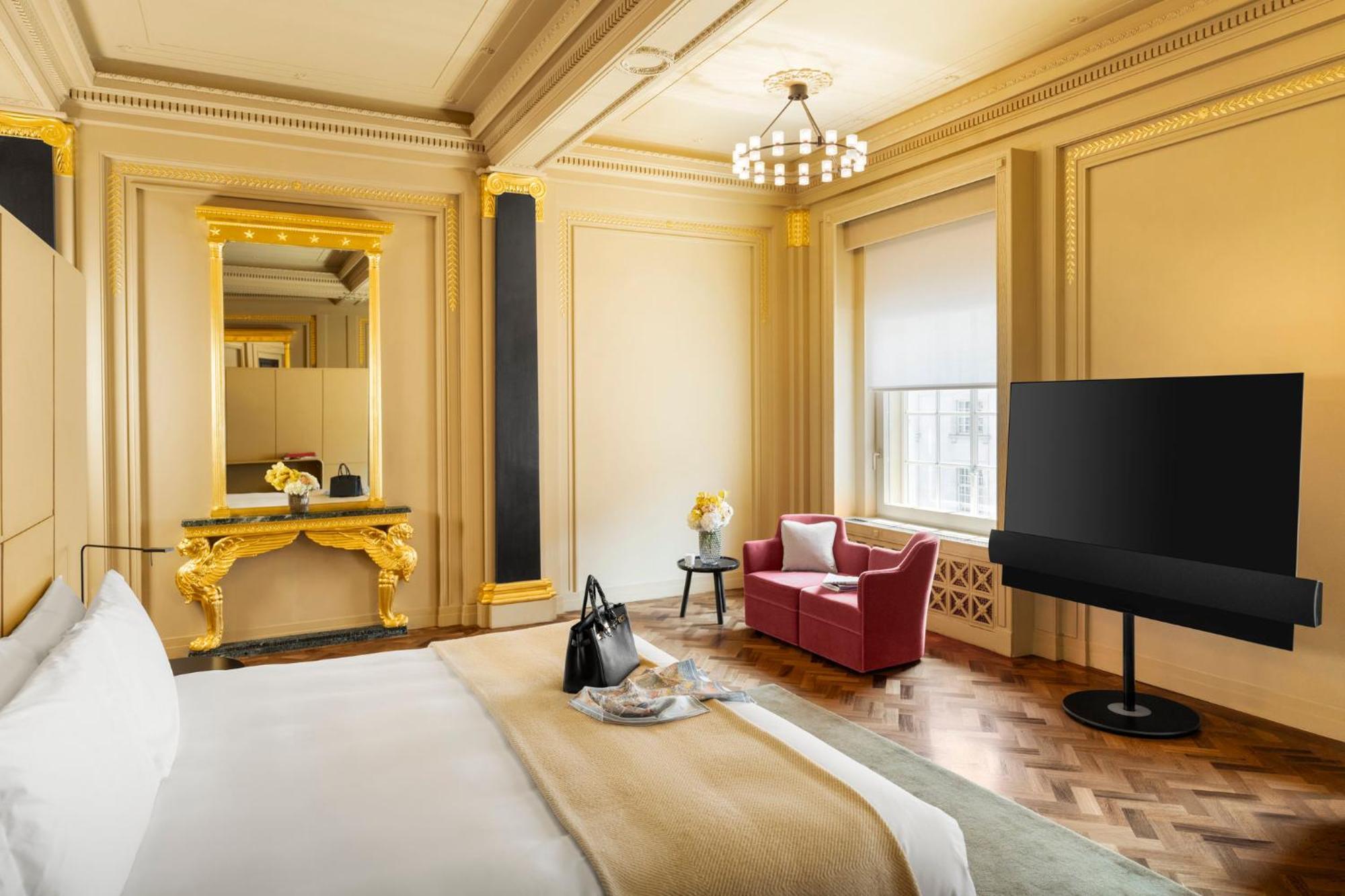 Hotel Cafe Royal 5*