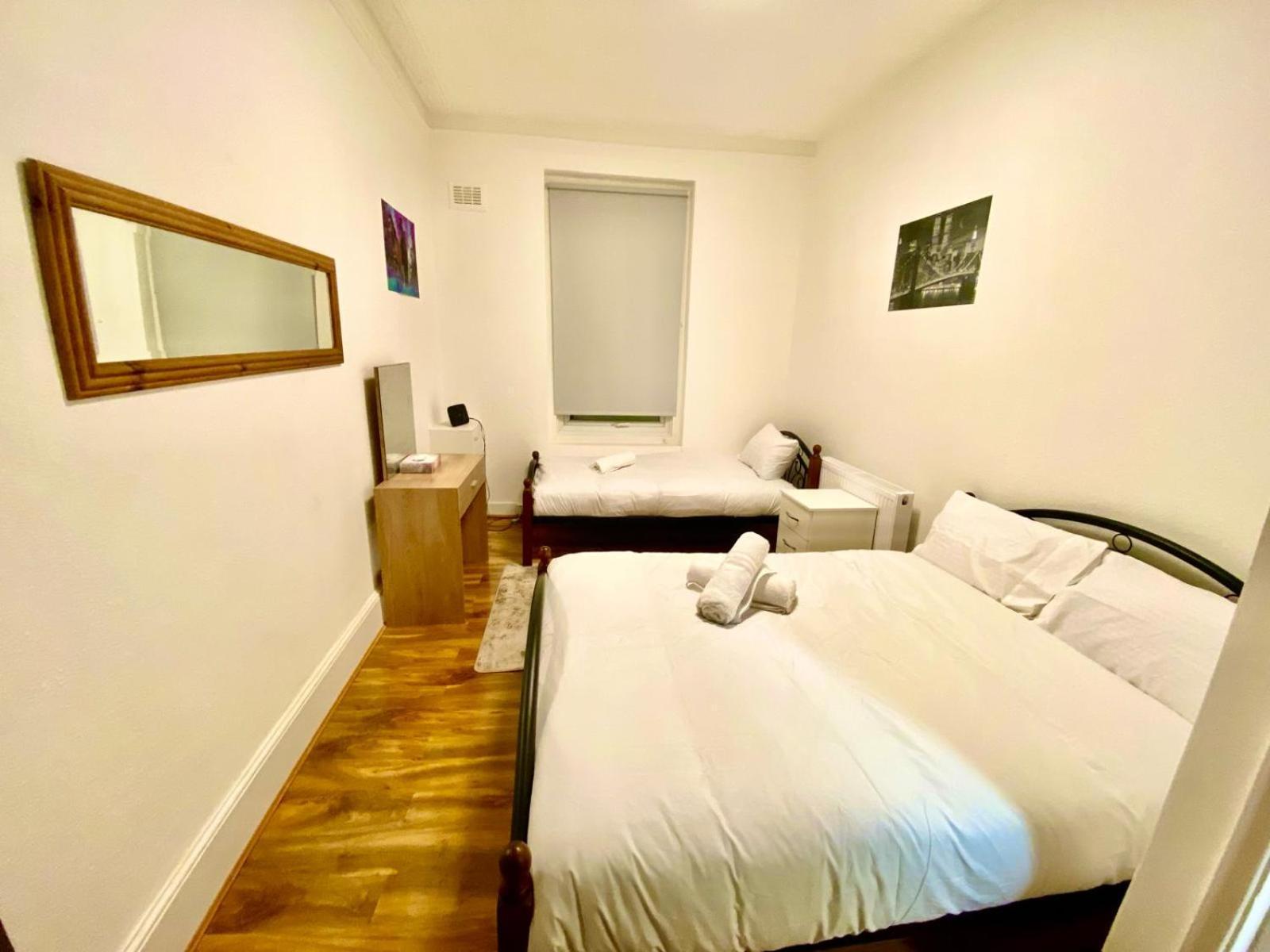 Apartment Beautiful Two Bedroom With Free Car Park In *