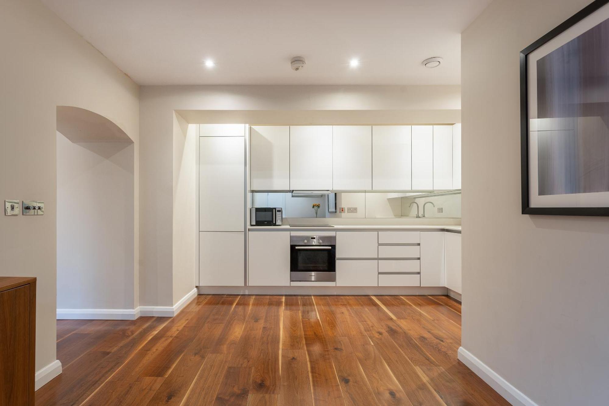 Beautiful 2-bed In Apartamento *