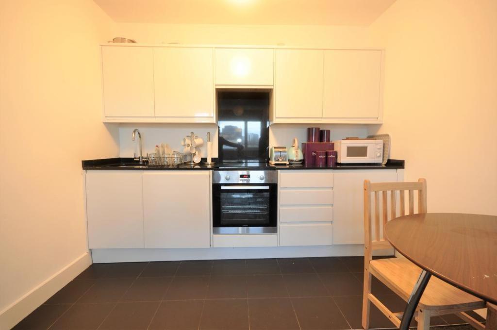 Cosmopolitan Comfort Private Bedrooms In Euston 106 Hospedagem domiciliar Londres