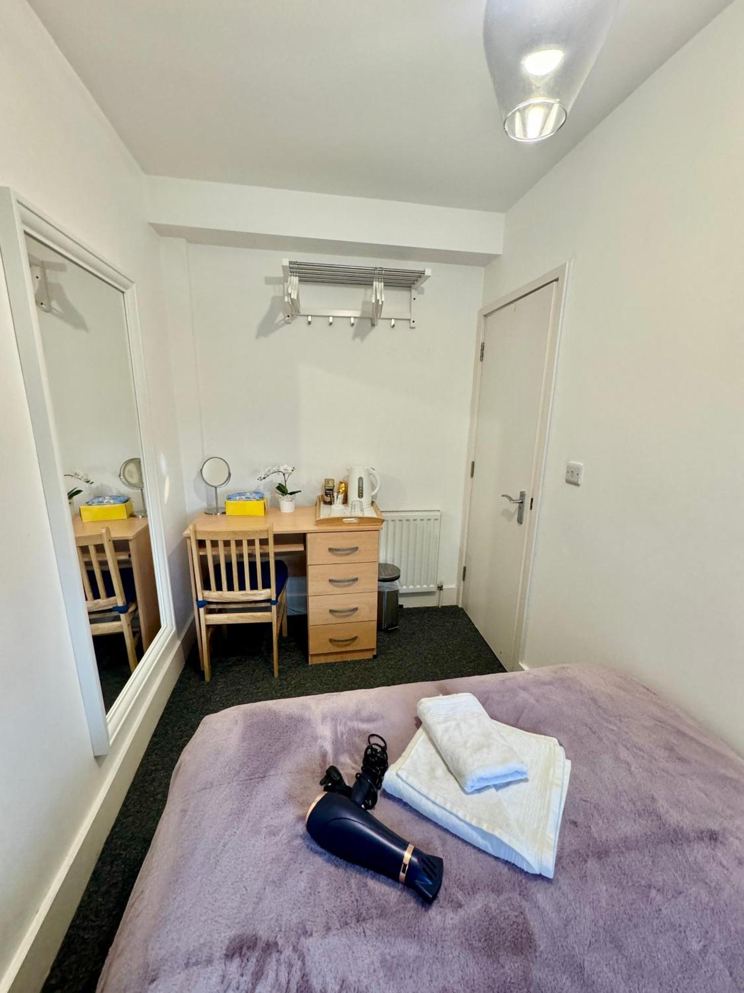 Hospedagem domiciliar Cosmopolitan Comfort Private Bedrooms In Euston 106 *