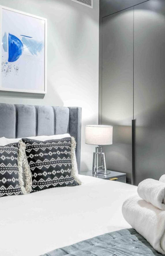 Newly Redecorated Soho Flat Apartment London