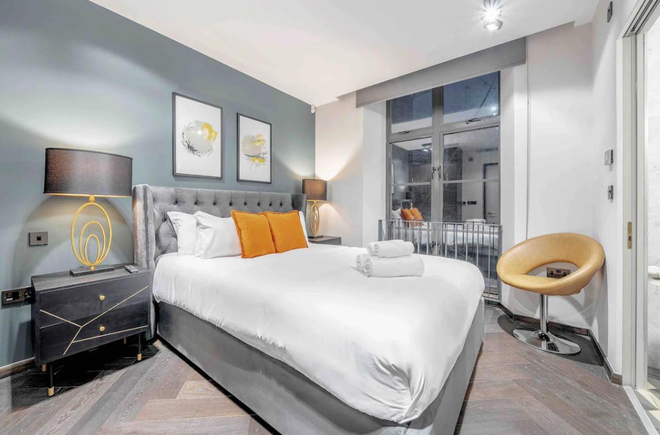 Newly Redecorated Soho Flat Apartment London
