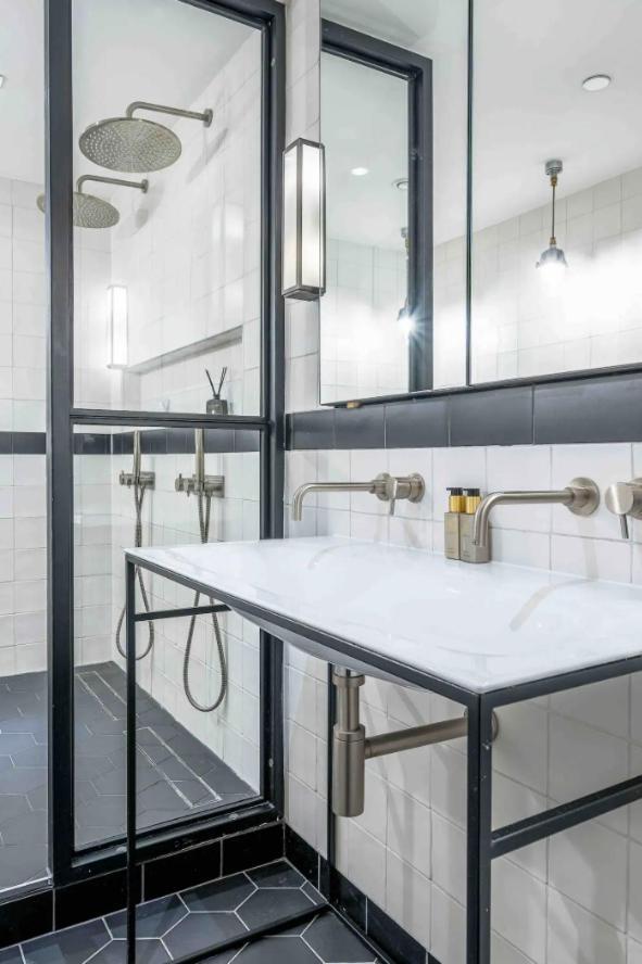 Newly Redecorated Soho Flat Apartment