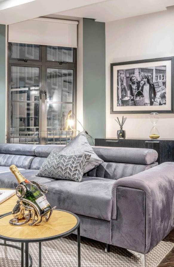 Newly Redecorated Soho Flat Apartment