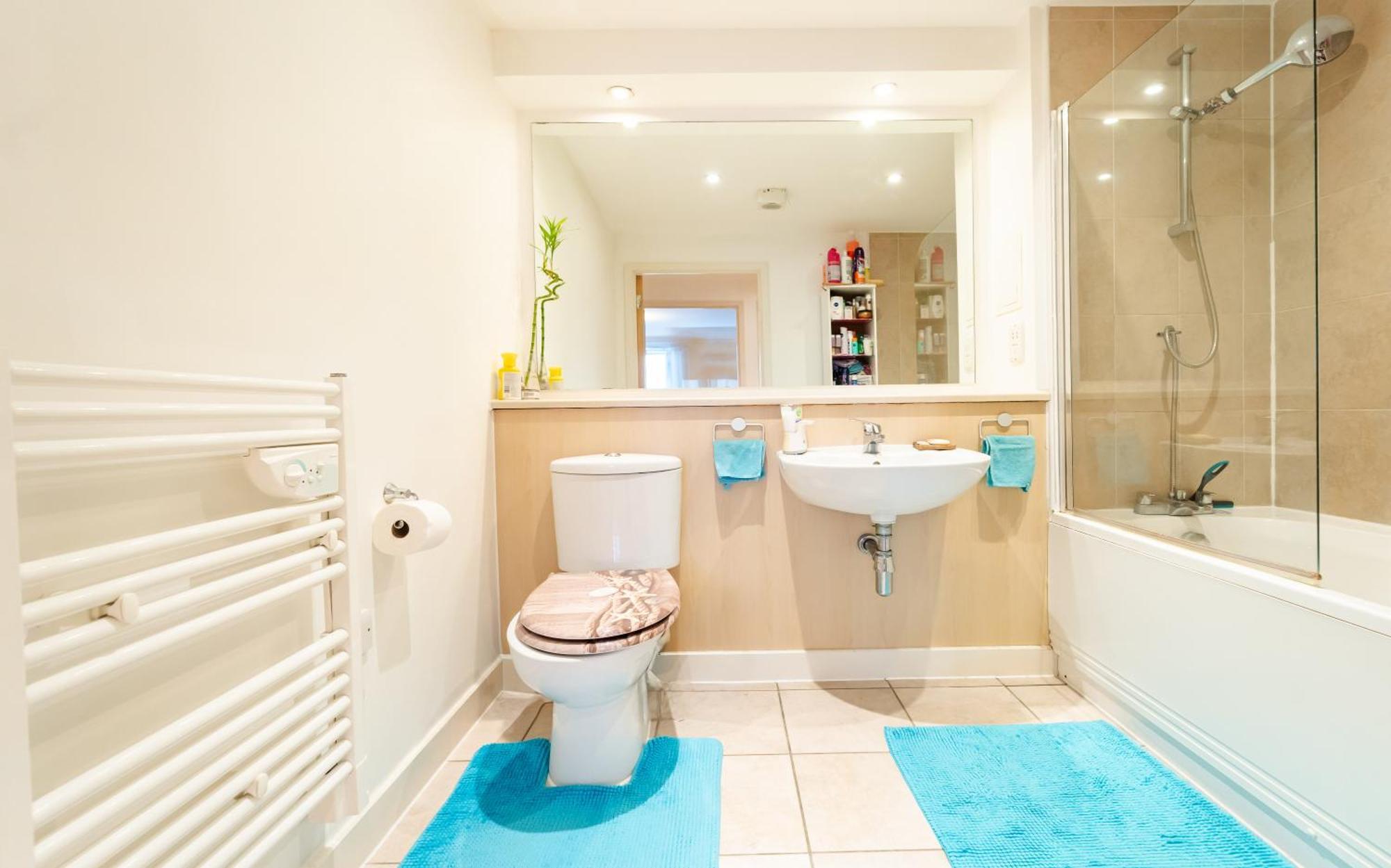 Apartment Superhost 1 Bedroom Flat 15 Mins To Center,zone 2 *