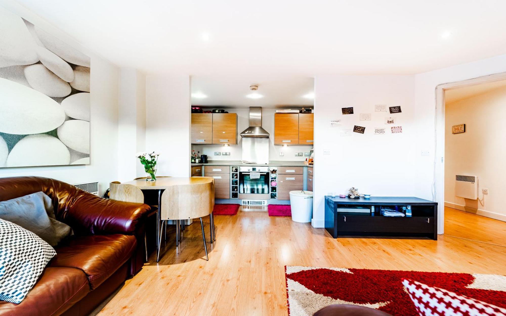 1 Bedroom Stylish In Zone 2 Close To Center - Whole Apartment London