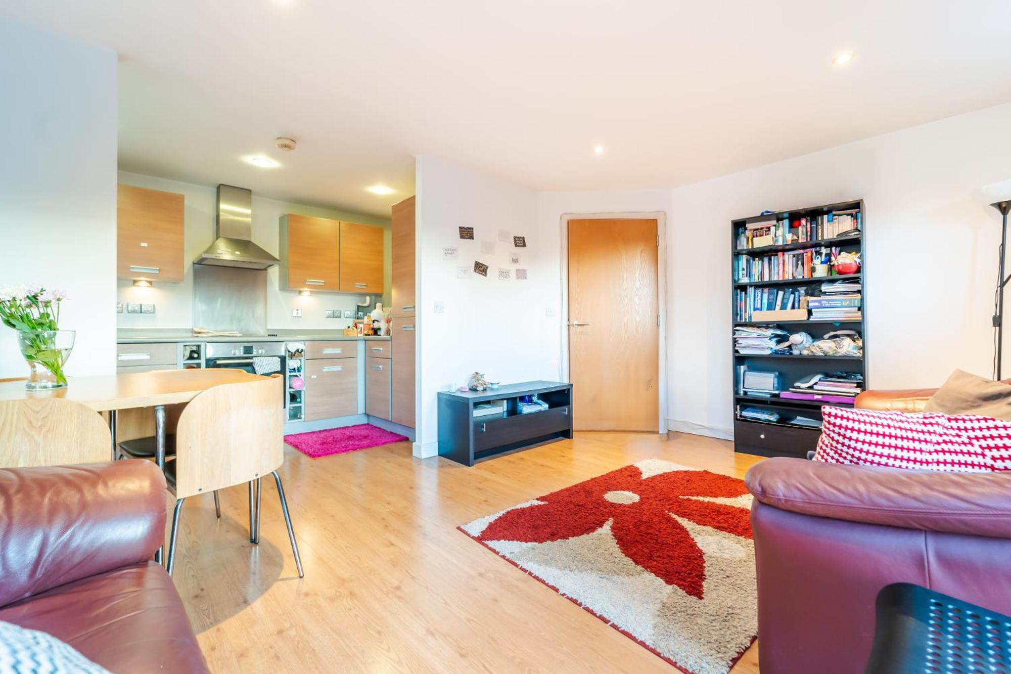 Apartment 1 Bedroom Stylish In Zone 2 Close To Center - Whole